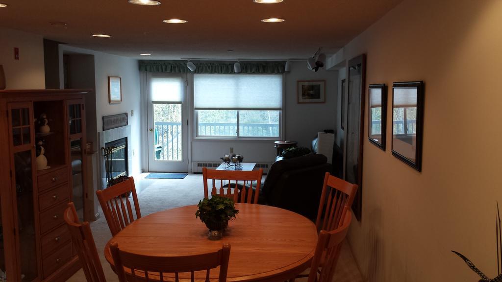 Lovely Townhouse With Views リンカーン エクステリア 写真
